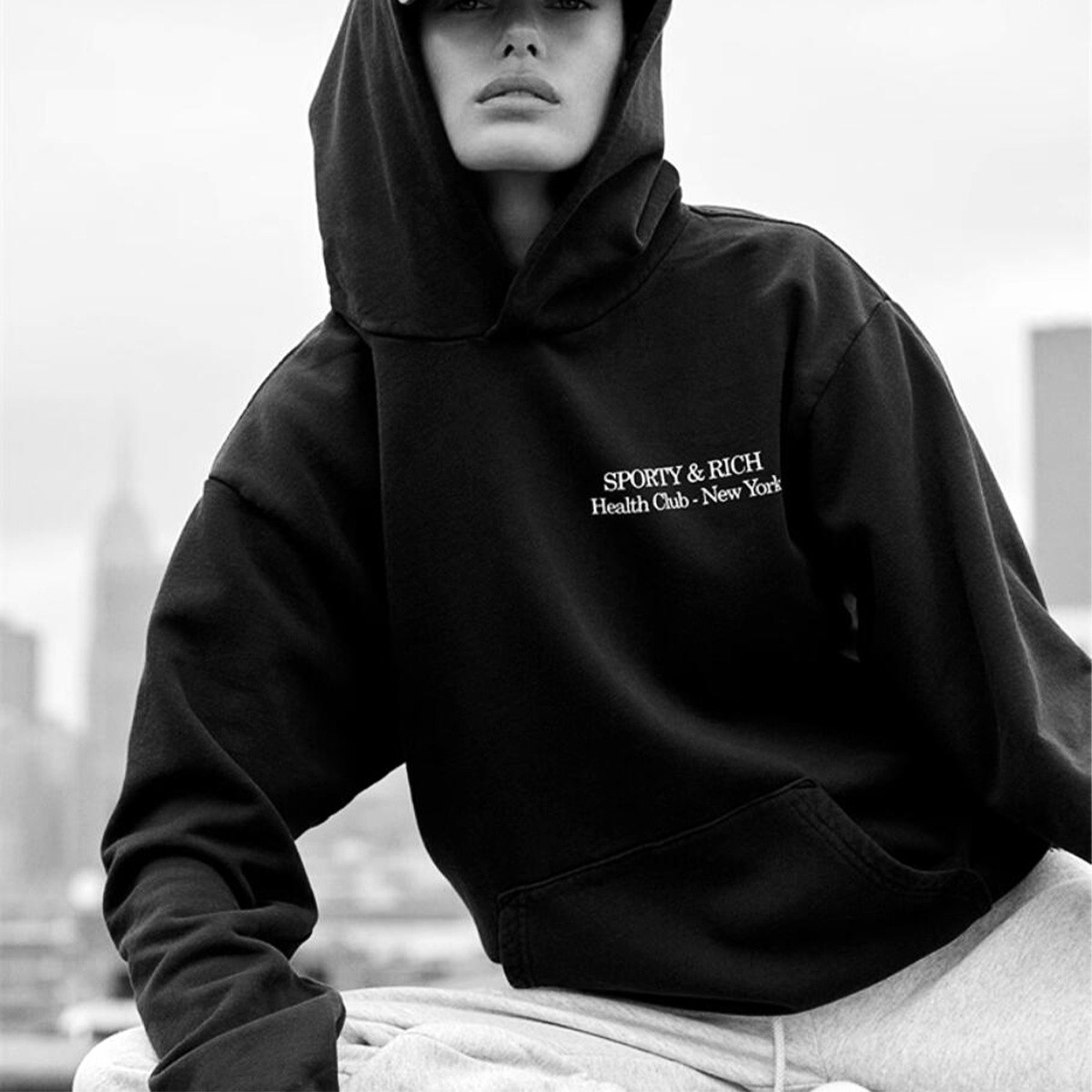 Health Club New York Letters P - đánh giá và giá Street Fashion New York