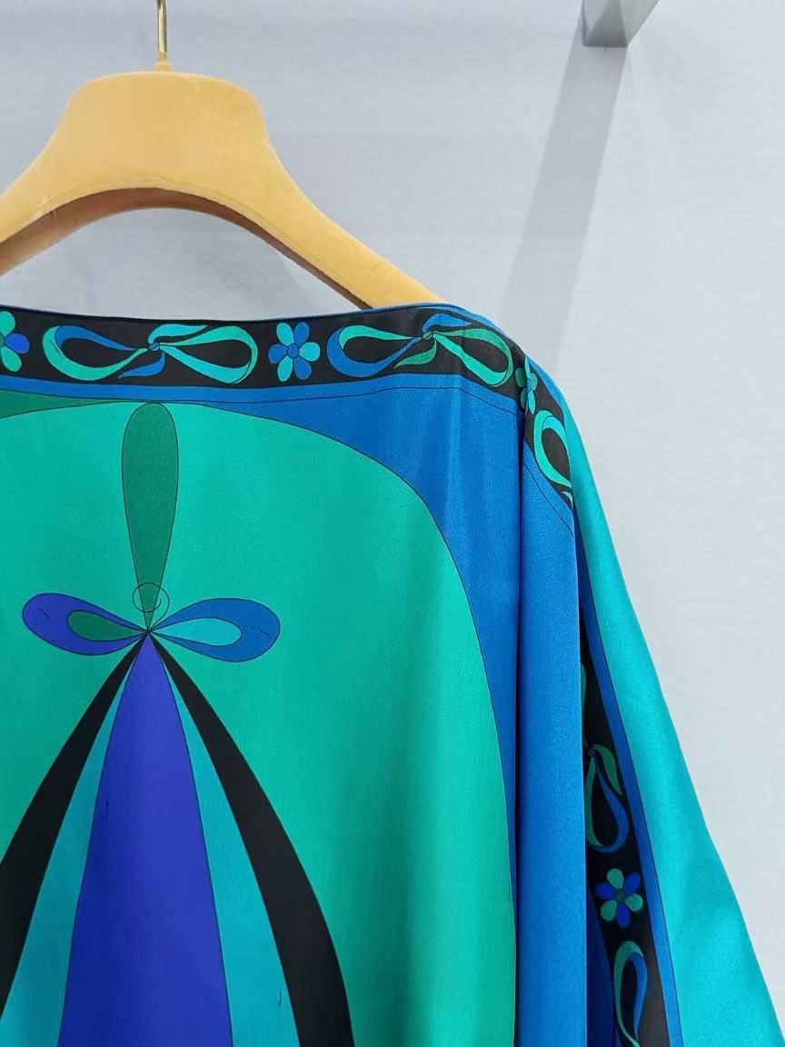 Classic Women's Green Cloaks w - đánh giá và giá Street Fashion Logo